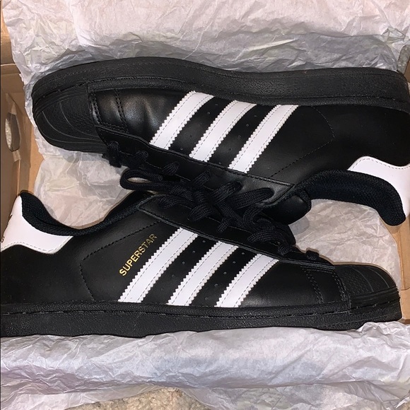 black and white shell top adidas